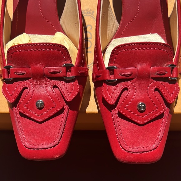 Tod’s Red Leather Kitten Heels - Picture 3 of 7